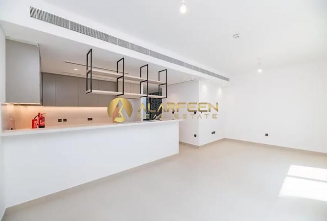 3 غرف نوم + غرفة للخادمة | إطلالة على المجتمع | فيلا فسيحة