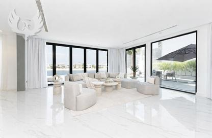 Villa - 6 Bedrooms - 7+ Bathrooms for rent in Garden Homes Frond M - Garden Homes - Palm Jumeirah - Dubai