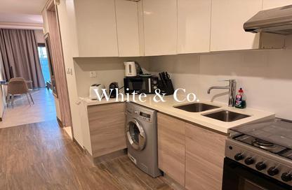 Apartment - Studio - 1 Bathroom for sale in SOL Bay - Business Bay - Dubai