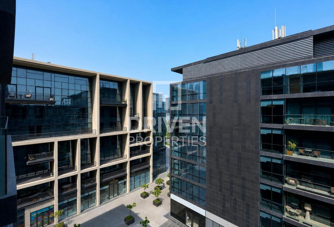 Spacious Layout | Premium | Modern Layout photo 23