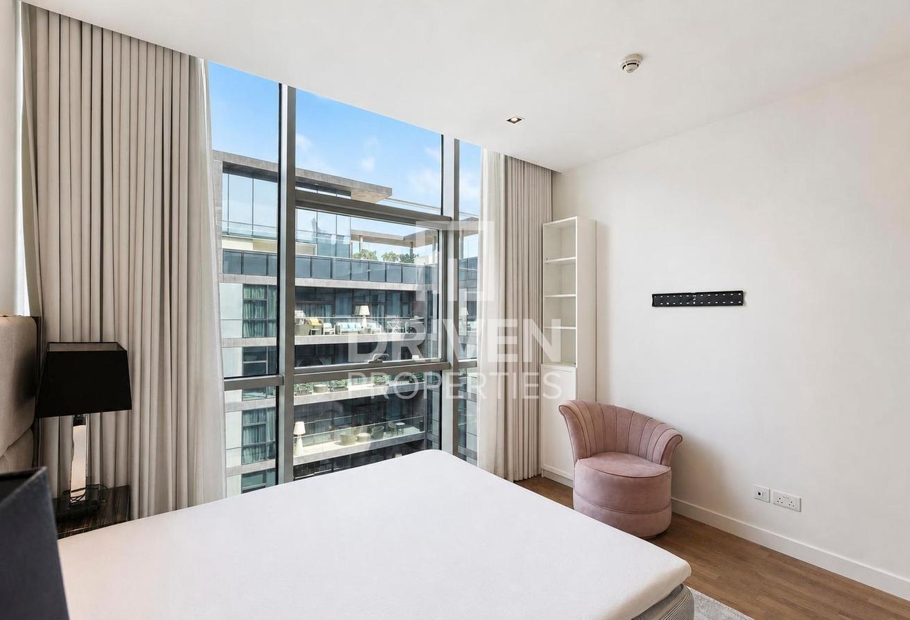 Spacious Layout | Premium | Modern Layout photo 7
