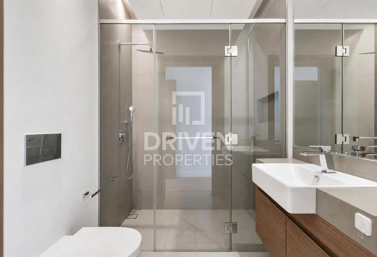 Spacious Layout | Premium | Modern Layout photo 19