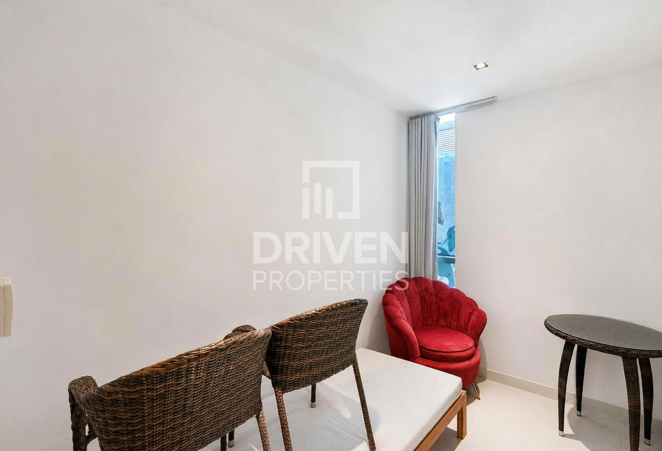 Spacious Layout | Premium | Modern Layout photo 4
