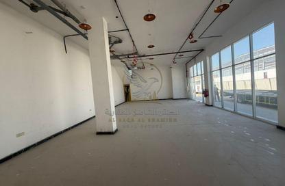 Factory - Studio - 5 Bathrooms for rent in Al Sajaa S - Al Sajaa - Sharjah