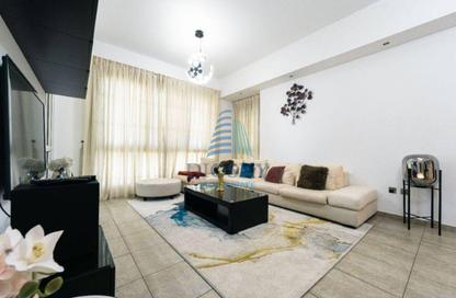 Apartment - 2 Bedrooms - 3 Bathrooms for rent in Marina Residences 1 - Marina Residences - Palm Jumeirah - Dubai