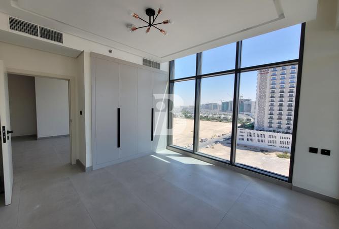 100413392 - Property Image 2