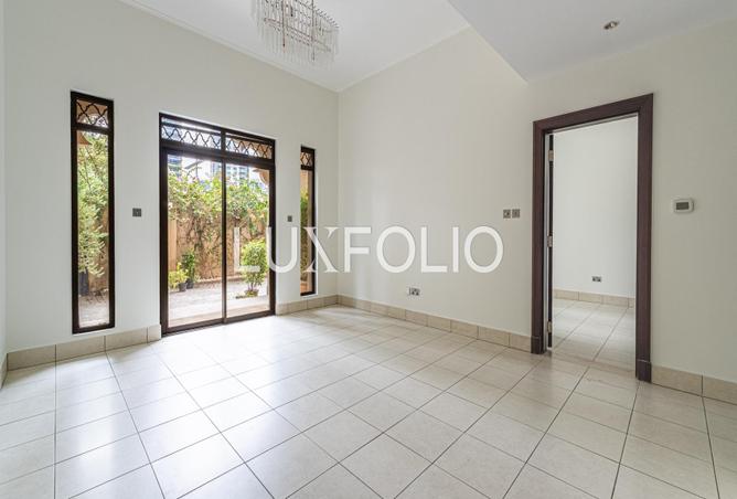 70688594 - صورة العقار 2