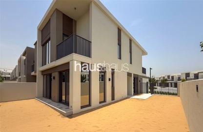 Townhouse - 4 - 4 for rent in Aura Gardens - Tilal Al Ghaf - Dubai