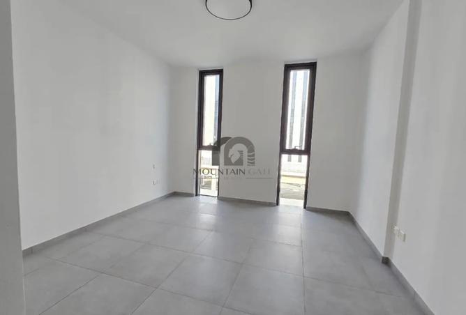 81933267 - Property Main Image