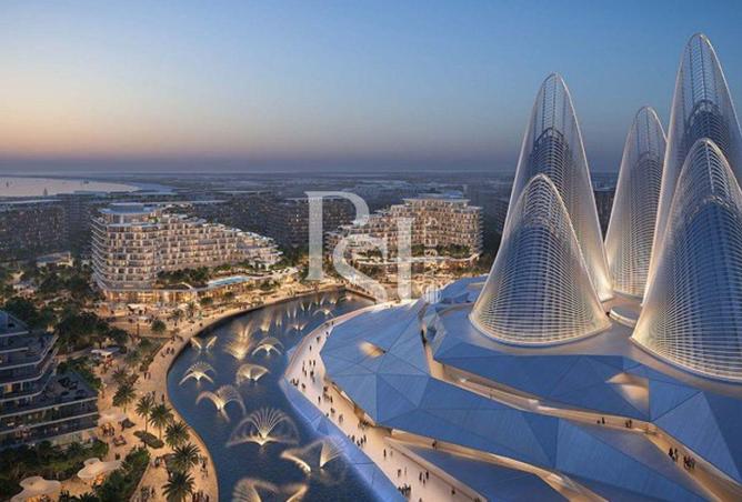 Balcony | Luxury Living | Prime Location