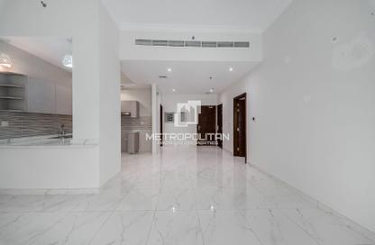 Apartment - 1 Bedroom - 2 Bathrooms for rent in La Plage 2 - Jumeira Beach Road - Jumeirah - Dubai
