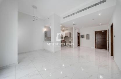 Apartment - 1 Bedroom - 2 Bathrooms for rent in La Plage 2 - Jumeira Beach Road - Jumeirah - Dubai