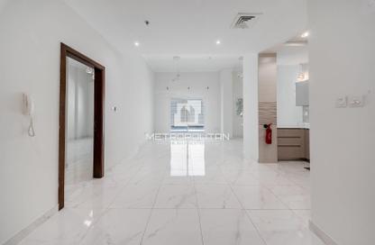 Apartment - 1 Bedroom - 2 Bathrooms for rent in La Plage 2 - Jumeira Beach Road - Jumeirah - Dubai Apartment - 1 Bedroom - 2 Bathrooms for rent in La Plage 2 - Jumeira Beach Road - Jumeirah - Dubai