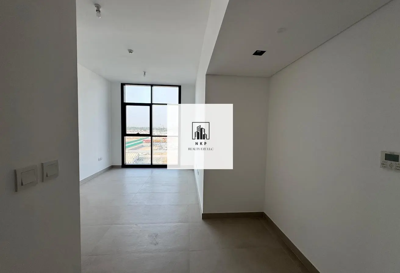 124293935 - Property Main Image