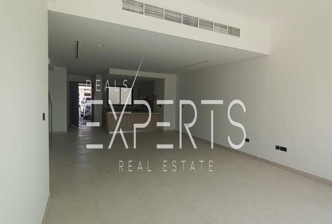 106860300 - Property Image 3