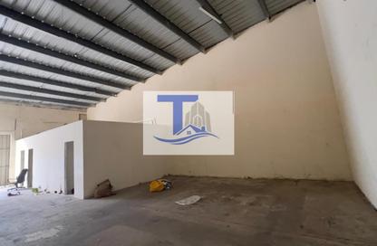 Warehouse - Studio for rent in Mussafah Industrial Area - Mussafah - Abu Dhabi