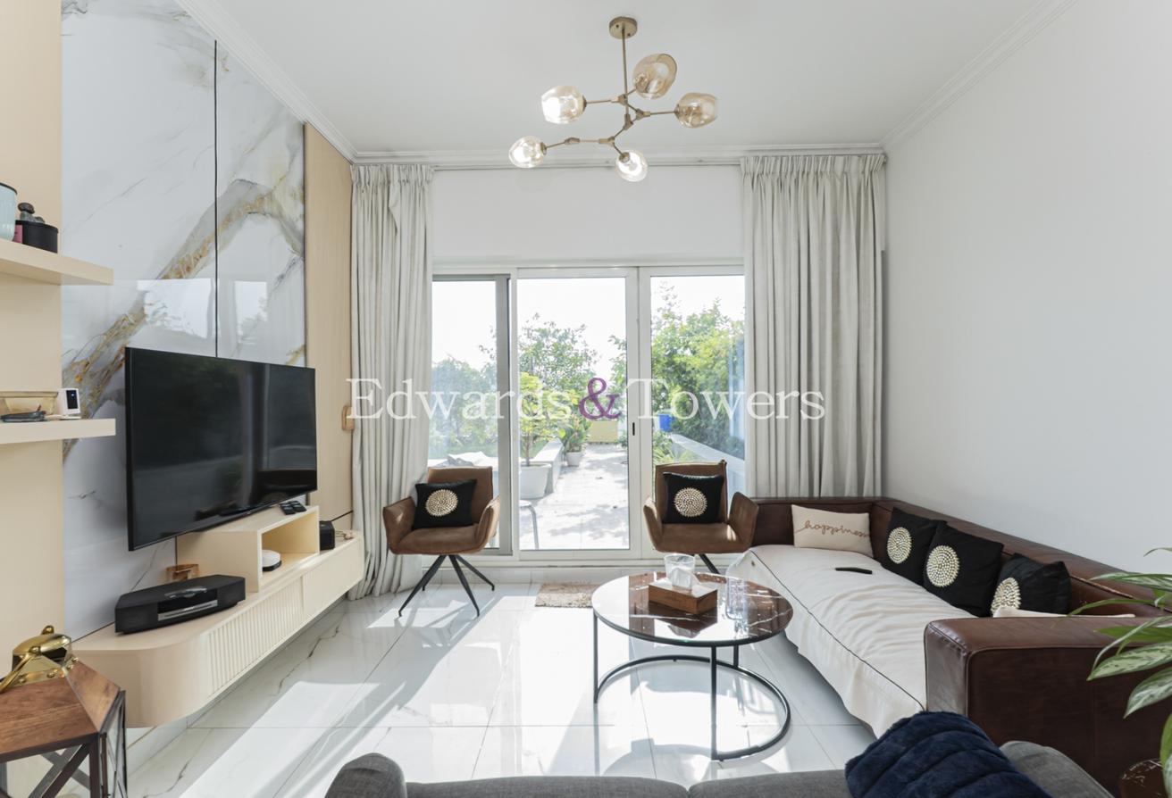 Vacant Soon | Private Balcony | Semi Furnished photo 4