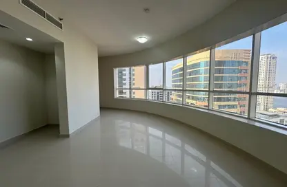 Apartment - 3 Bedrooms - 3 Bathrooms for rent in Danat Al Khan Tower - Al Khan Lagoon - Al Khan - Sharjah