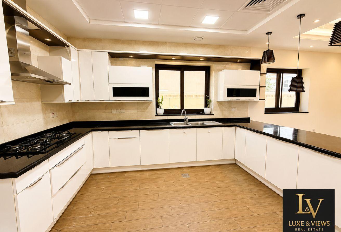 5BR Custom | Vacant | Pool | White Goods | Parks photo 8