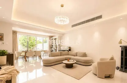 فيلا - 3 غرف نوم - 3 حمامات للبيع في الينابيع 14 - الينابيع - دبي