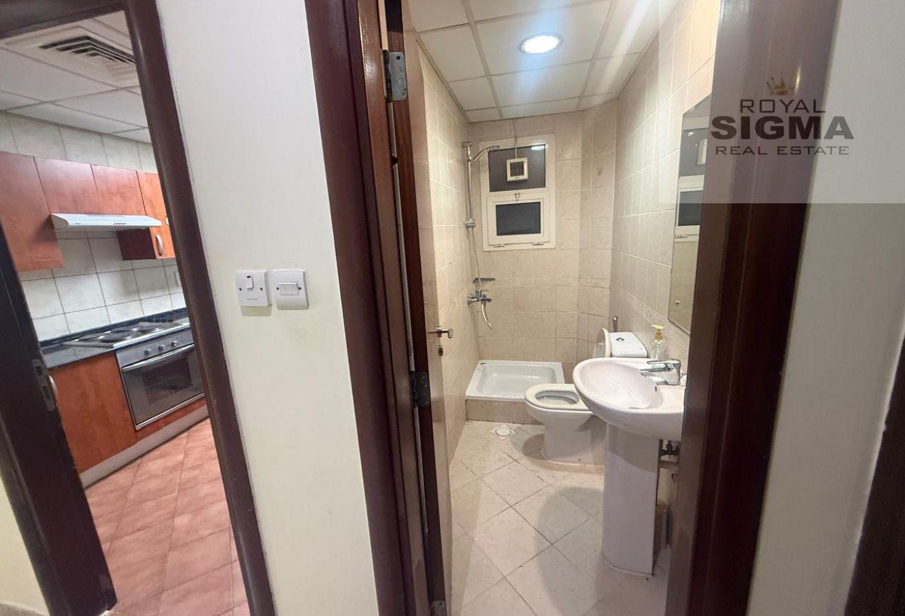 1BHK Terrace Apartment||Huge size|| Near Bus Stand photo 5