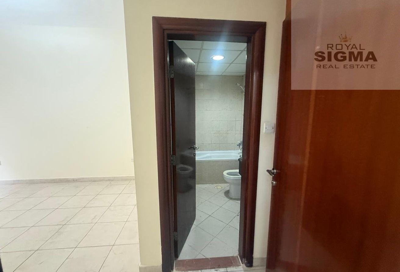 1BHK Terrace Apartment||Huge size|| Near Bus Stand photo 11