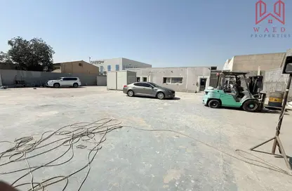 Warehouse - Studio - 1 Bathroom for rent in Ras Al Khor - Dubai