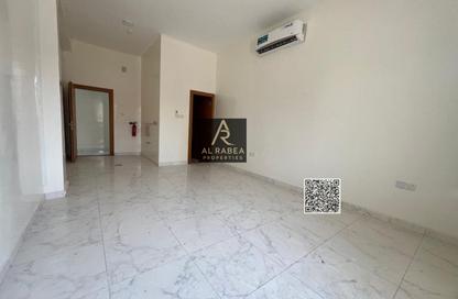 Office Space - Studio - 1 Bathroom for rent in Abna Saqer Building - Al Hamidiya 1 - Al Hamidiya - Ajman