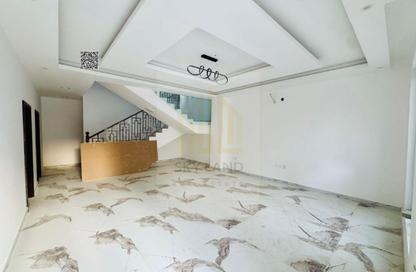 Villa - 5 - 7 for sale in Al Zaheya Gardens - Al Zahya - Ajman