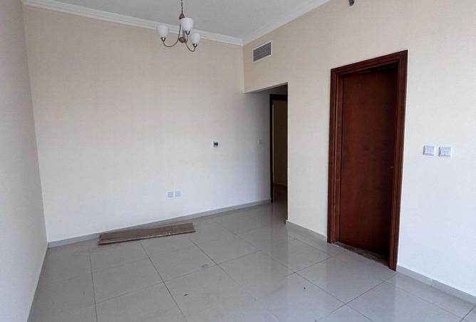100393360 - Property Image 3
