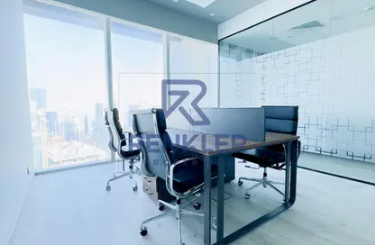 مكتب - استوديو - 1 حمام للايجار في القمة - الخليج التجاري - دبي