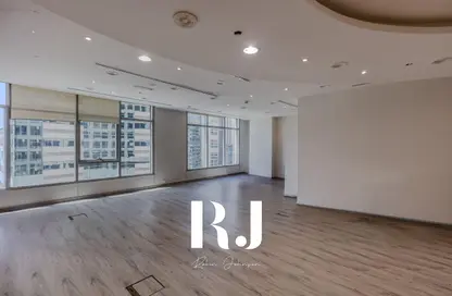 Office Space - Studio for sale in Grosvenor Business Tower - Barsha Heights (Tecom) - Dubai