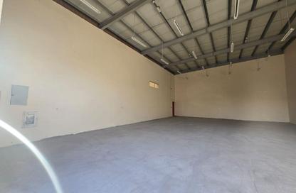 Warehouse - Studio - 1 Bathroom for rent in Umm Al Thuoob - Umm Al Quwain