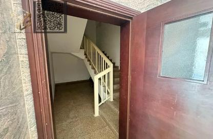عمارة بالكامل - استوديو - 8 حمامات للبيع في الثاني مويلح - تجارية مويلح - الشارقة