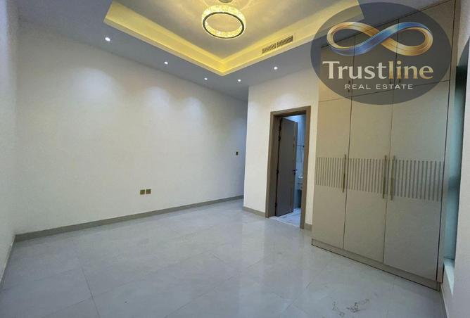 93160923 - Property Image 3