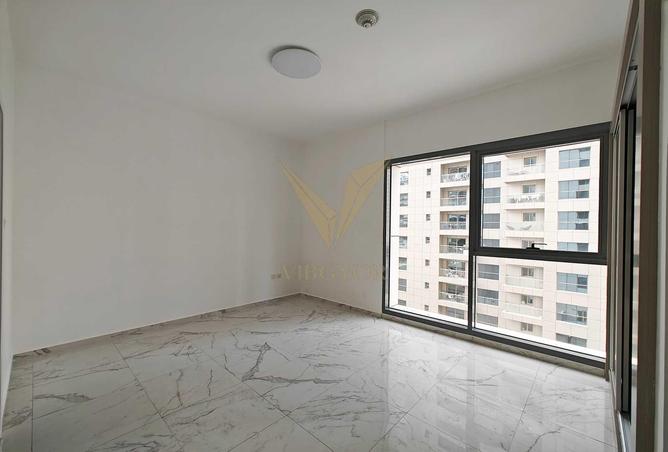 56942447 - Property Main Image