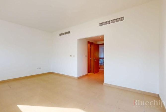 57355627 - Property Image 3