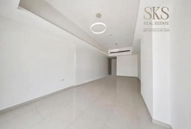 Chiller Free Spacious 2BHK APT With WHITE GOODS photo 2
