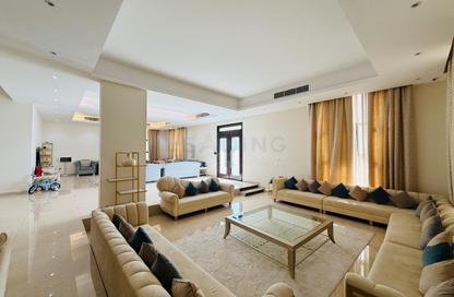 Villa - 5 Bedrooms - 6 Bathrooms for rent in Al Quoz 2 - Al Quoz - Dubai