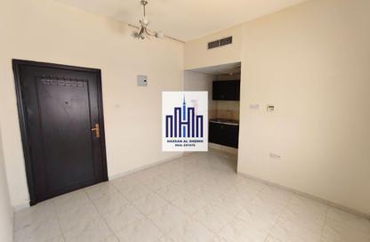 Apartment - Studio - 1 Bathroom for rent in Muwailih Building - Muwaileh - Sharjah