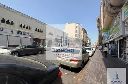 Shop - Studio for rent in Naif - Deira - Dubai