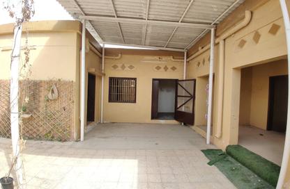 Villa - 4 - 3 for rent in Al Ghafeyah area - Sharjah
