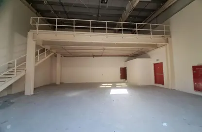 مستودع - استوديو - 1 حمام للايجار في الصجعة - الشارقة