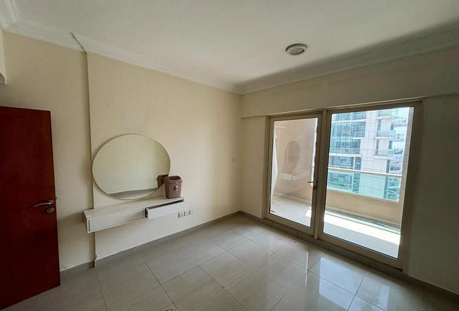 83244111 - Property Image 2