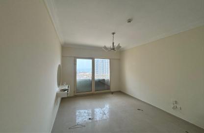 Apartment - 2 Bedrooms - 2 Bathrooms for rent in Manchester Tower - Dubai Marina - Dubai