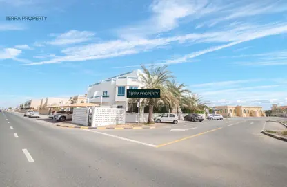 مجمع سكني - 8 غرف نوم - 6 حمامات للبيع في المعيريض - رأس الخيمة