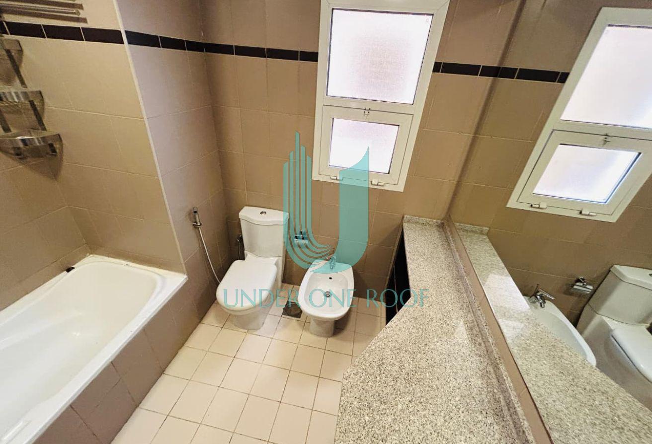 Spacious 1BR l Closed Kitchen l Available Now photo 11