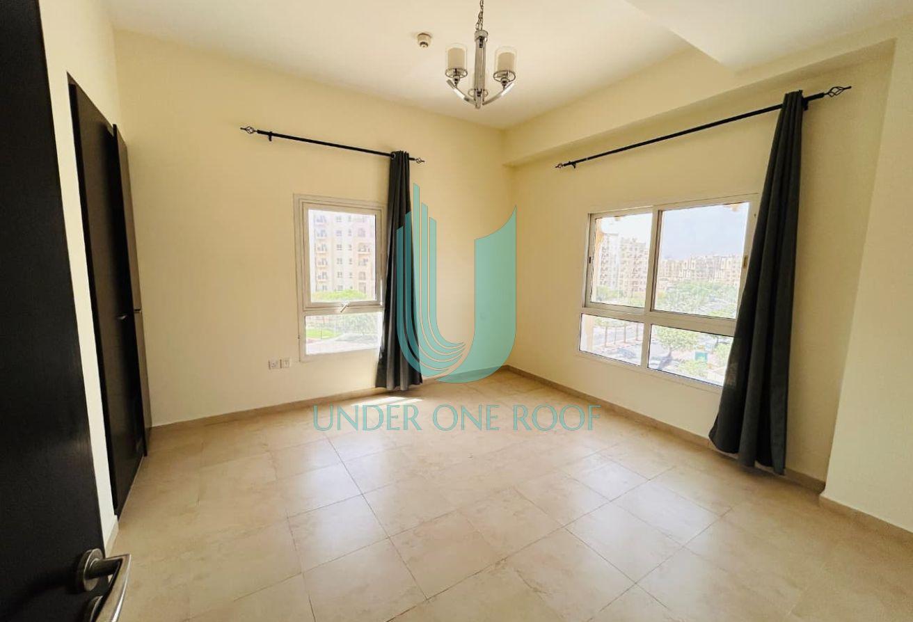 Spacious 1BR l Closed Kitchen l Available Now photo 8