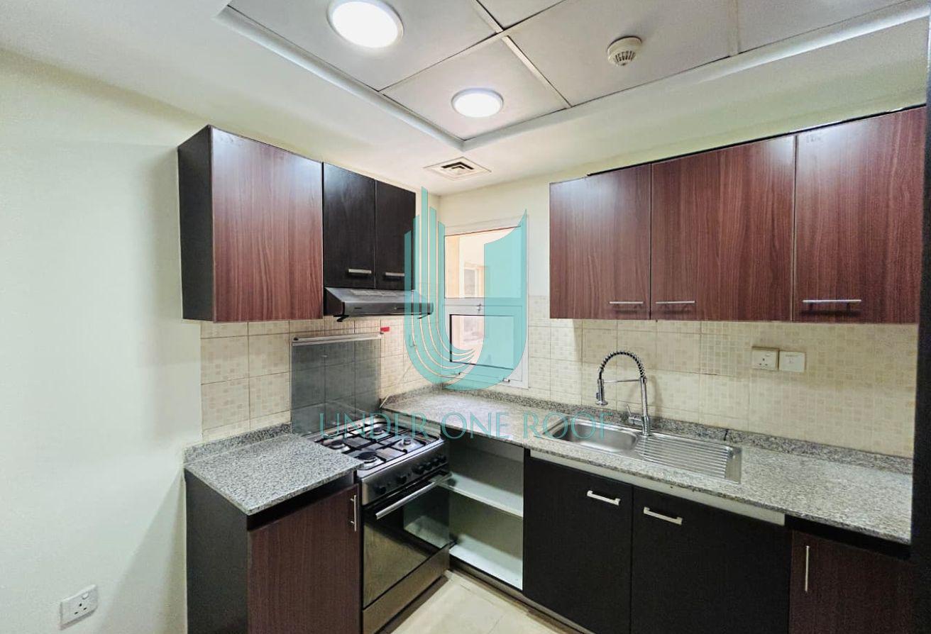 Spacious 1BR l Closed Kitchen l Available Now photo 6