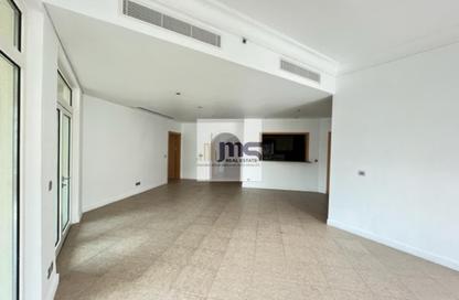 Apartment - 3 Bedrooms - 4 Bathrooms for rent in Al Habool - Shoreline Apartments - Palm Jumeirah - Dubai
